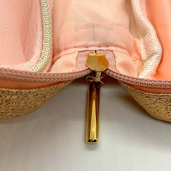 Makeup Bag with Multiple Slots for Brushes and Pouch - Picture 4 of 4